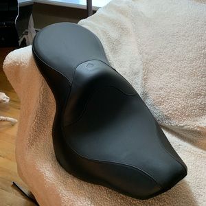 04 Softail Seat